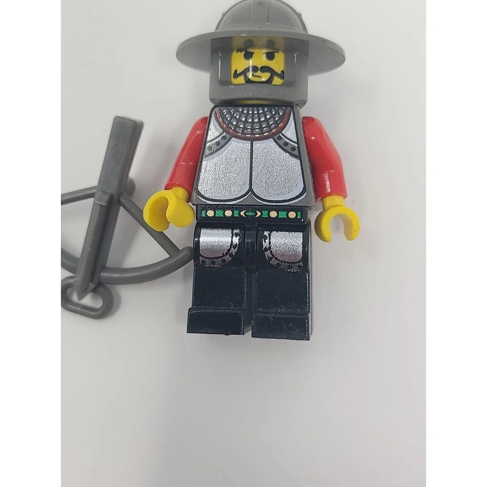 Vintage LEGO Minifig Lot: Knight, Bandit, Alpha Team - Picture 4 of 12